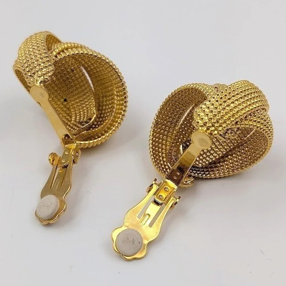 VTG Norma Jean Gold Tone‎ Earrings 3D Knot Caviar Textured Clip-on Chunky 80s